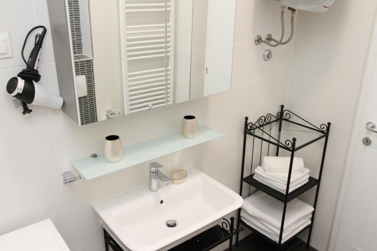 Apartment Biondic - Villa Sunce 센 외부 사진